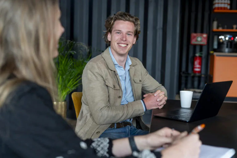 Monteur aan het werk